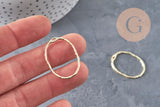 Colgante ovalado hueco de zamac dorado texturizado 30mm, x2 (G11259)