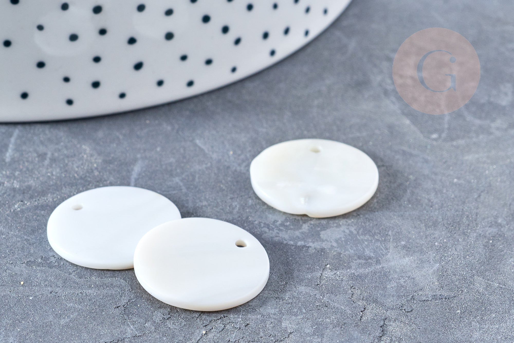 Pendentif rond nacre blanche 20mm, pendentif coquillage blanc naturel, x5 (G8532)