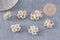 Pendentif trèfle 4 feuilles zamac doré zircons 18mm, x2 (G10415)