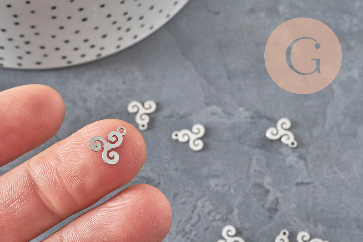 Pendentif triskel acier 304 inoxydable platine 10mm, x1 (G11377)-Breloques et pendentifs-Gingerlily Perles
