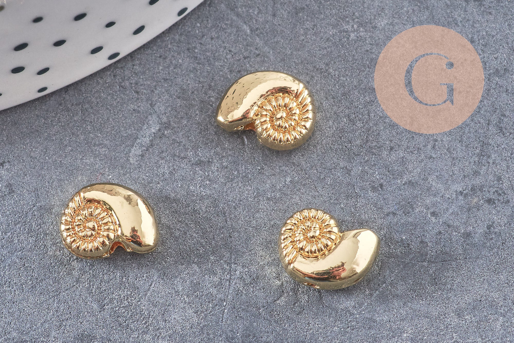 Perle coquillage zamac doré 14K 11mm, x5 (G5797)