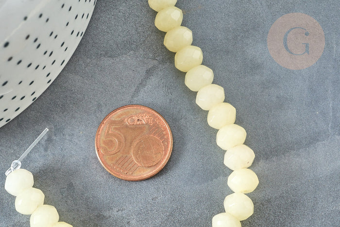 Perle jade jaune clair, pierre, 8x6mm, fil de 40cm, x1 (G7334)
