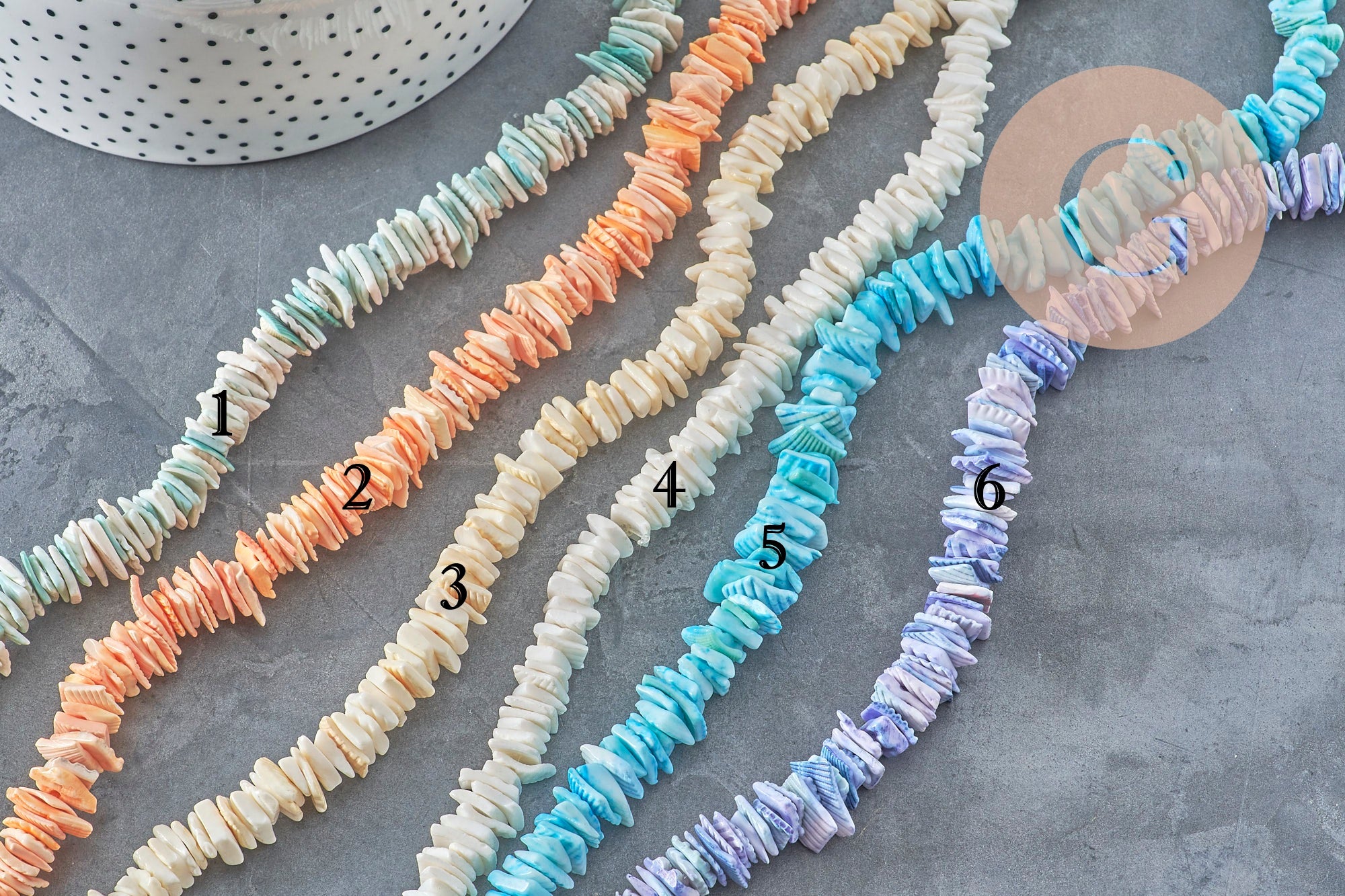 Fils de perles chips coquillage naturel coloré 10-20mm pour bijoux DIY.