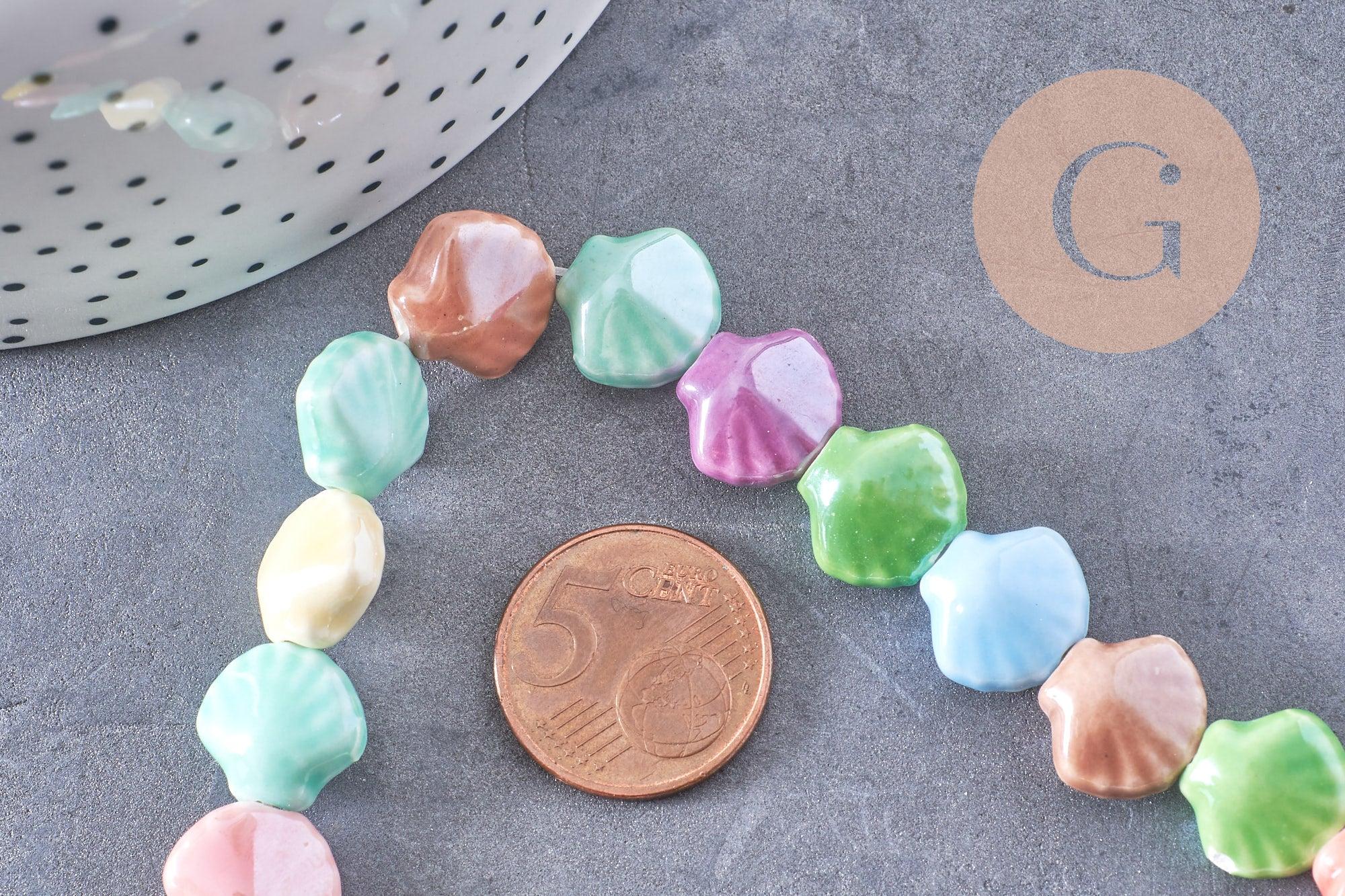 Perles coquillage porcelaine multicolore 13.5mm, x1 fil de 30cm (G10324)
