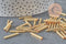 Cuentas de semillas tubos de oro metálico 20x2.5mm, fabricación de joyas bisutería, x 10gr G8989 