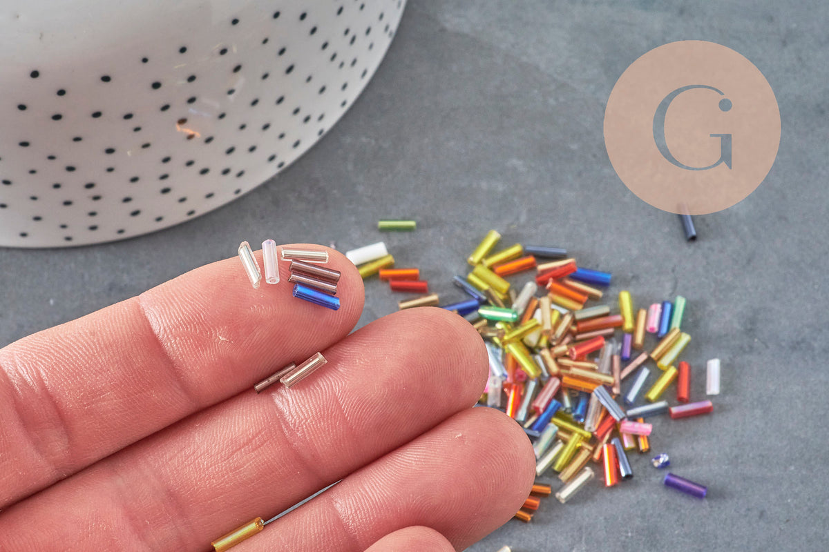 Cuentas de semillas de tubo multicolor, cuentas de semillas multicolores, cuentas metálicas multicolores, 6 mm x 2 mm, x 5 gr G7159