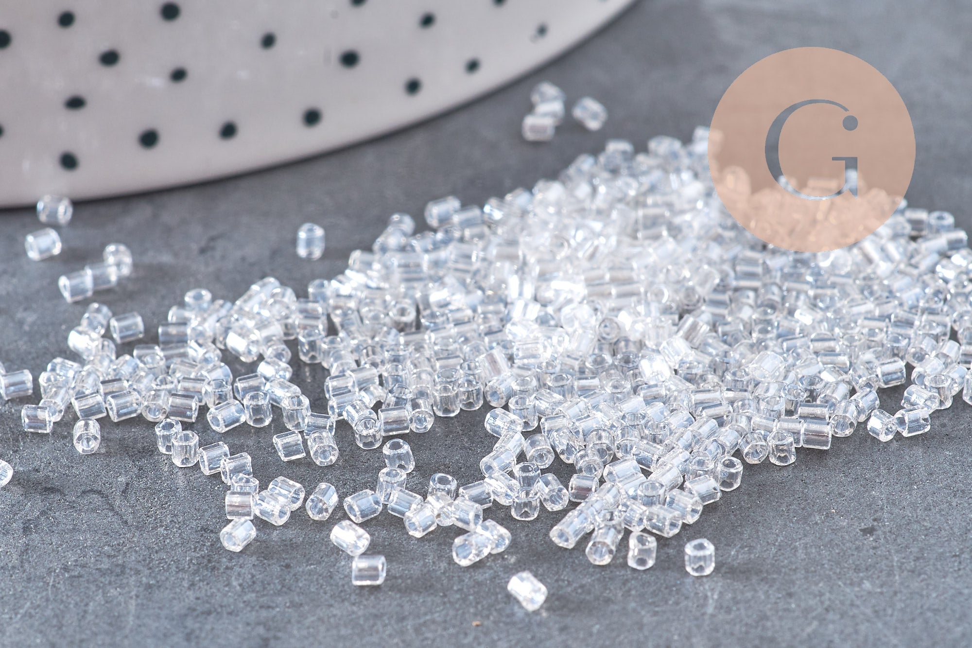 Perles tube verre blanc nacré façon Delica miyuki, x1 sachet de 8g (G10933)