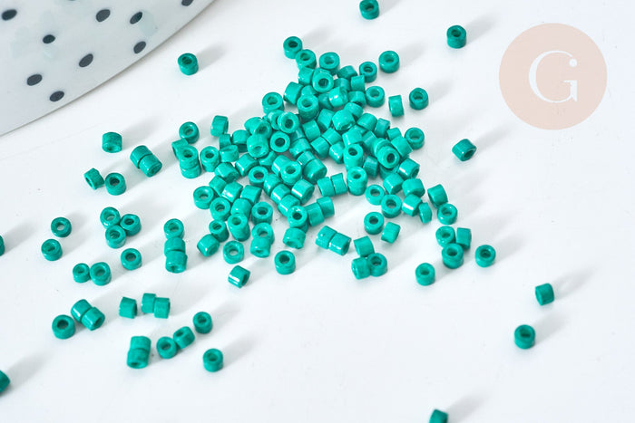Perles tube verre vert façon Delica miyuki, x1 sachet de 8g (G7780)
