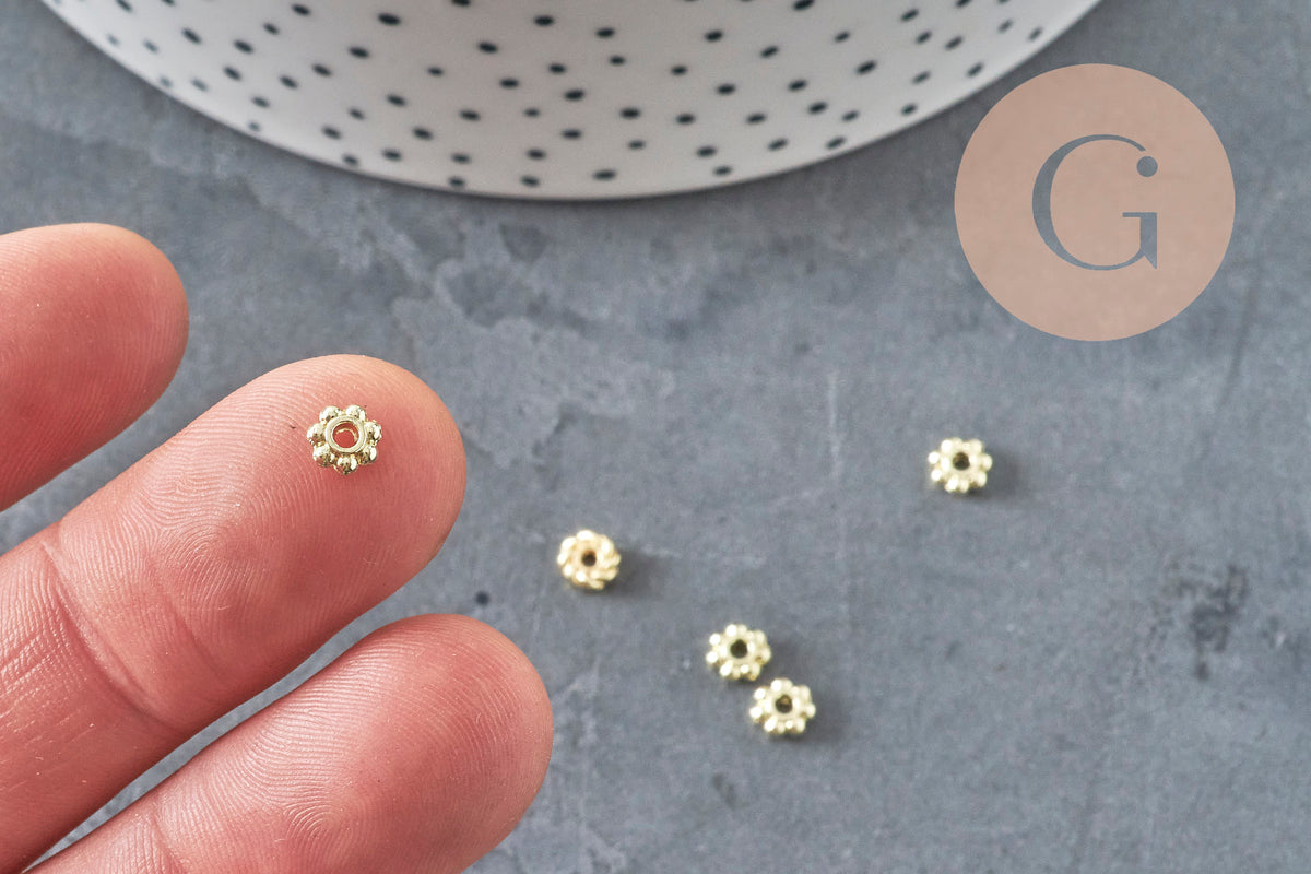Gold zamac flower washer spacer beads 5mm, x20 (G0960)