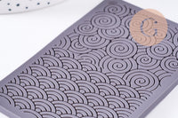 Tapis de texture pour pâte polymère spirales & vagues 65 x100mm, x1 (G10676)