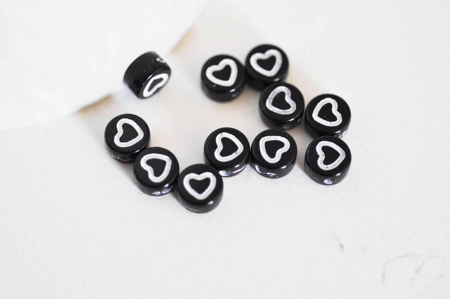 perle ronde coeur blanc plastique noir,perle plastique,perle ronde lettre,création bijoux, x 10Gr (G2490)