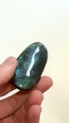 Natural tumbled labradorite stone, labradorite pebble, semi-precious stone, natural grey stone, x1 (G5233)