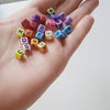 perle carré Lettre Alphabet plastique multicolore,perle plastique,perle lettre,création bracelet mots,6mm, les 10 grammes-G1787