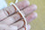 perles ronde coquillage rose naturel ,perle ronde rose clair coquillage pour création bijoux,2.5-3mm, le fil de 140 perles G3843