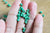 grosses perles rocaille vert ,fournitures pour bijoux, perles rocaille vertes, vert opaque, lot 10g, diamètre 4mm G3816