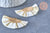 Pendentif large pompon fil raphia naturel blanc or,pendentif naturel en raphia et fil d'or,47mm, lot de 2, G4136